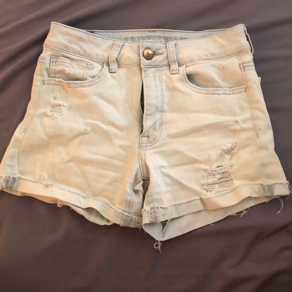 Light washed hi rise American eagle shorts